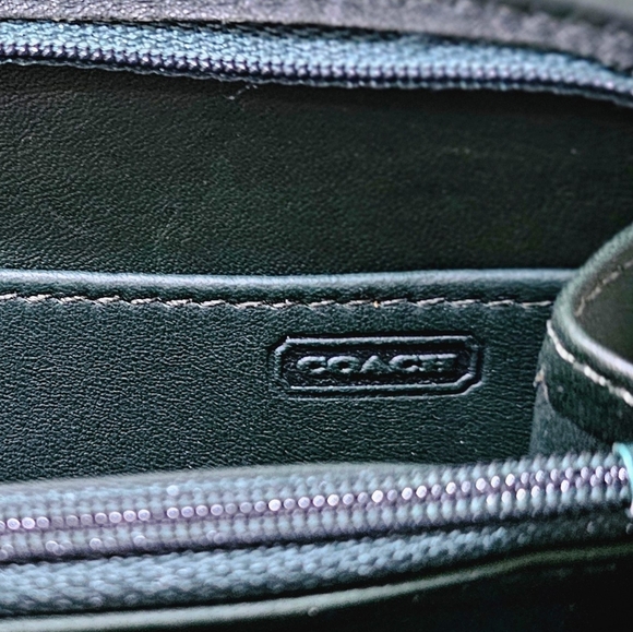 Vintage Coach Zip-Around Compact Wallet Clutch # 7242 (Bottle Green) - Picture 13 of 13